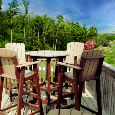 After a long day on the course, enjoy an ice cold refreshment at the Club House patio, overlooking the Golf Course.