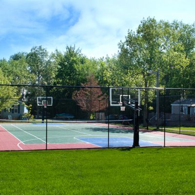 McCreary's Beach Resort offers a multi-sports court for those seeking a more active day at the cottage!