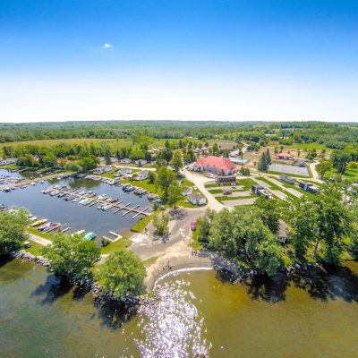 Breathtaking Golden Beach Resort located on Rice Lake.