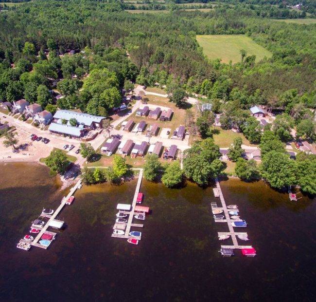 McCreary's Beach Resort - Aerial Photo of Lakeside Resort, Marina, Beach, Mississippi Lake & Surrounding Area