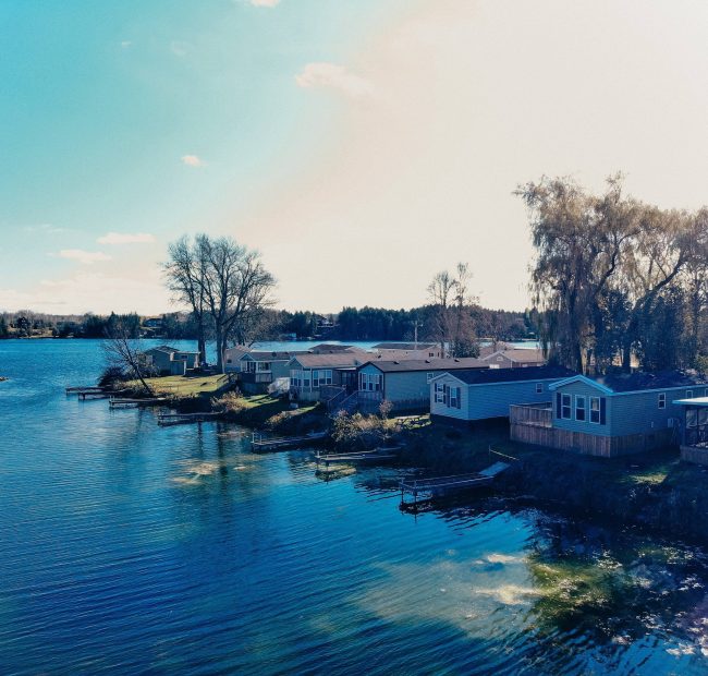 Woodland Estate Resort | Lakefront Cottage Resort with All-Inclusive Amenities including direct access to Lake Seymour