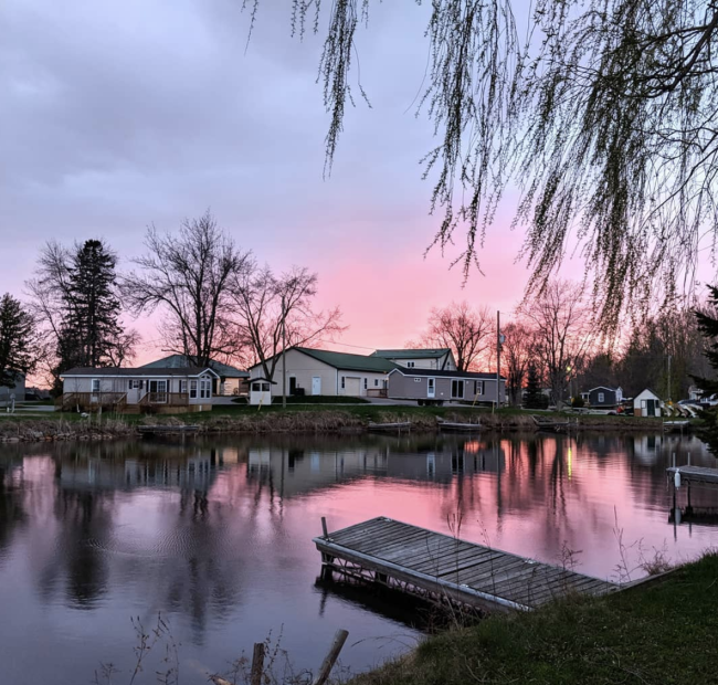 Woodland Estate Resort | Lakefront Cottage Resort with All-Inclusive Amenities including direct access to Lake Seymour