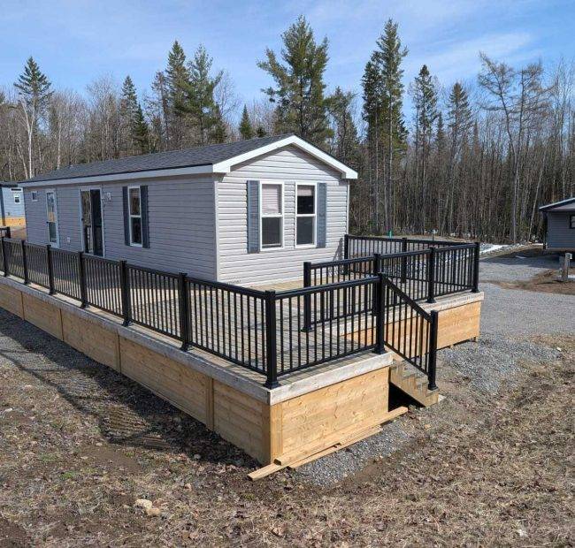 52 Lakeridge Avenue