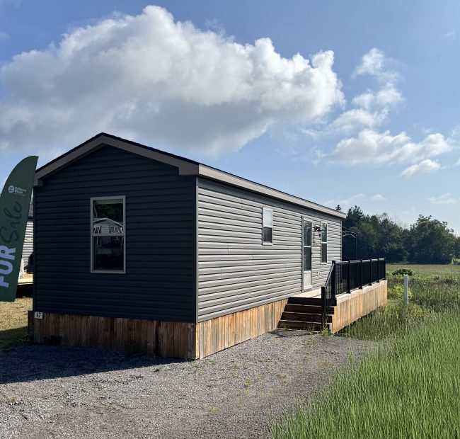 Lambton 47 - Bellmere Winds - Golf Cottage For Sale in the Kawarthas