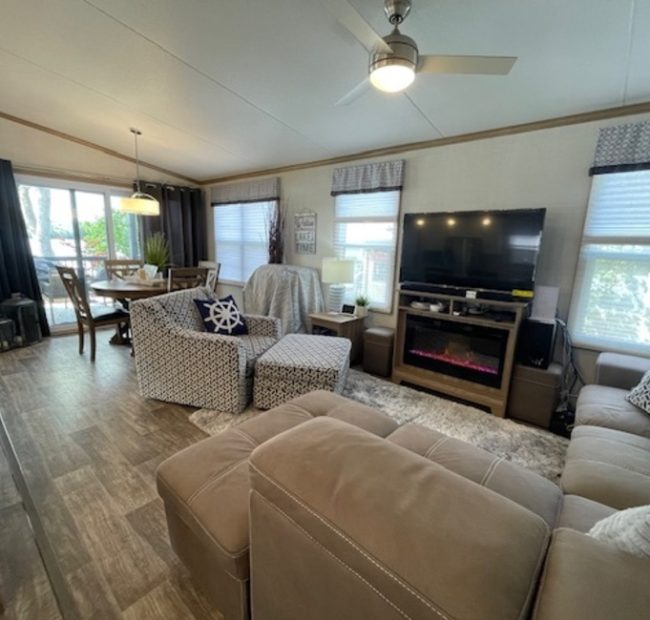 87 Cherry Beach Lane