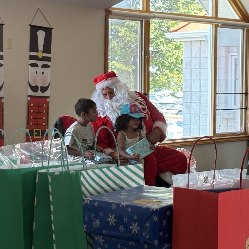 Golden-Santa-Christmas