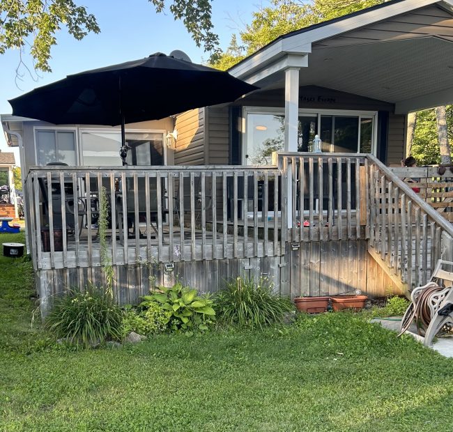 31 Riverside Village