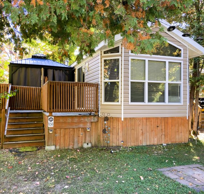 656 Woodland Heights Way