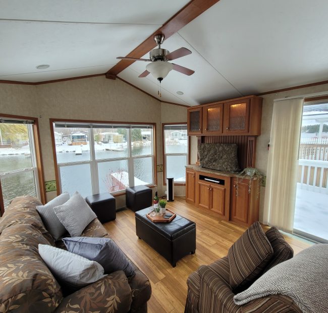 7 Cedar Point Crescent