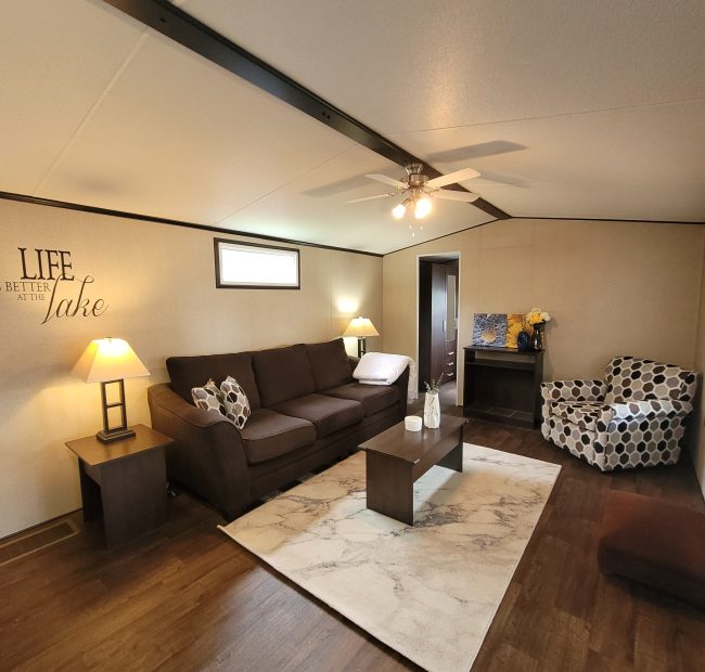 2 Lakeview Drive