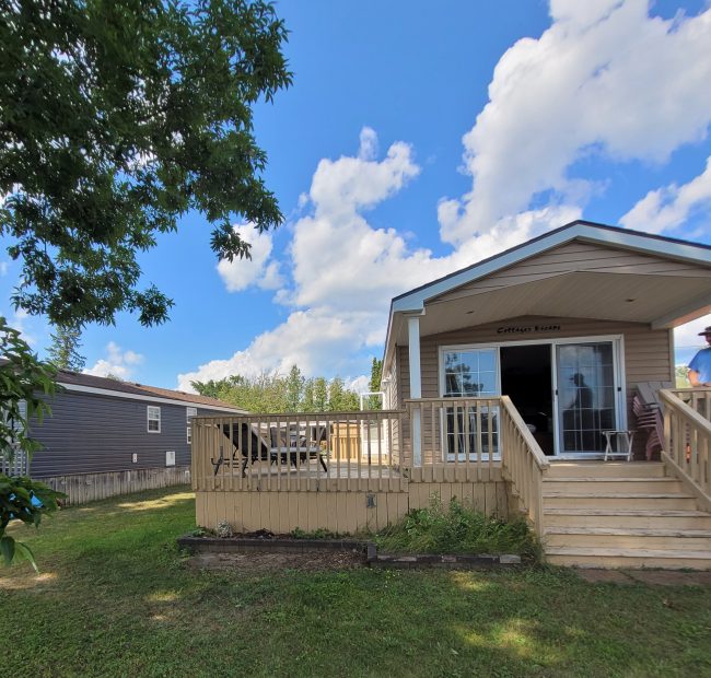 16 Cedar Point Crescent