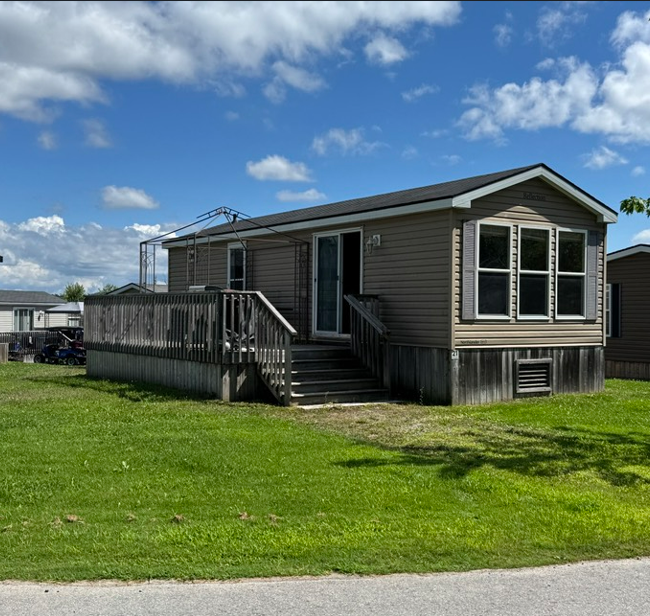 21 Lawson Crescent